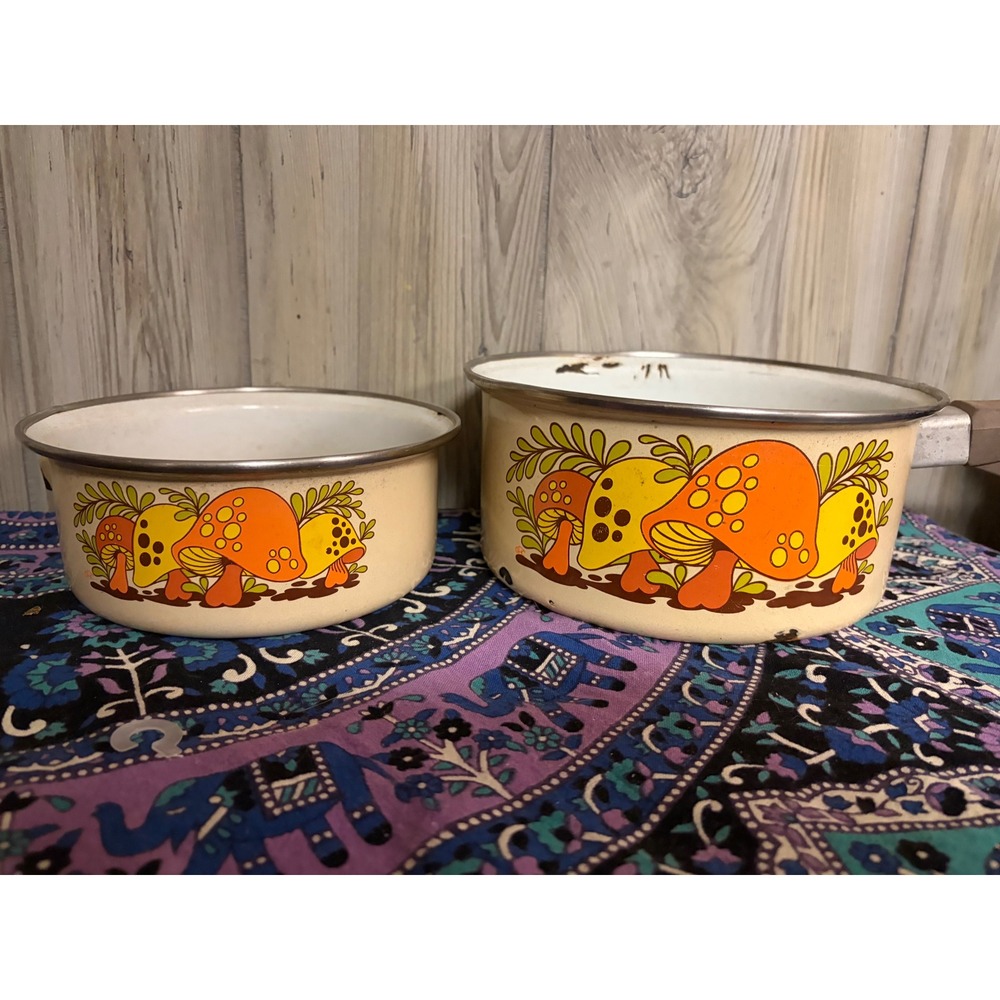 Vintage Merry Mushroom Enamelware Pots 70s Retro Kitchenware Set of 2